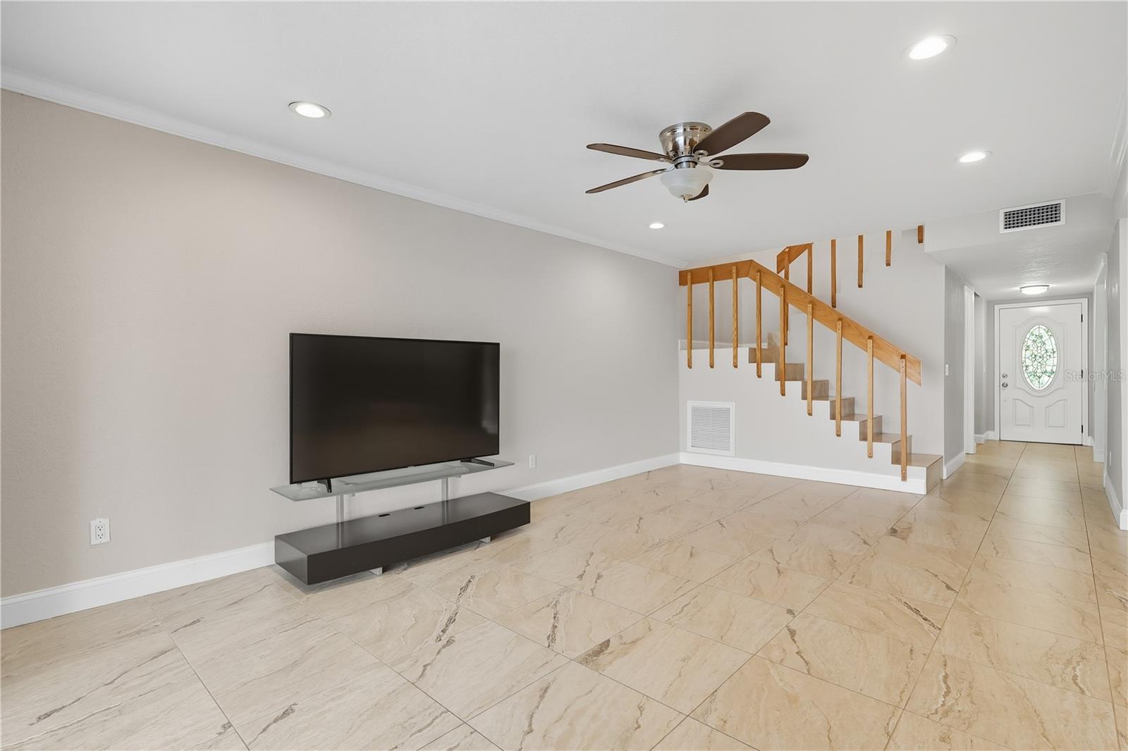 Image 11 of 50 For 8717 Bay Pointe Drive