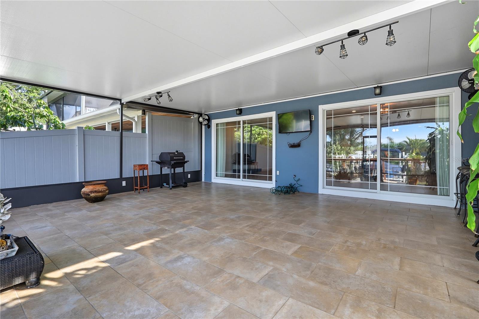 Image 28 of 50 For 8717 Bay Pointe Drive