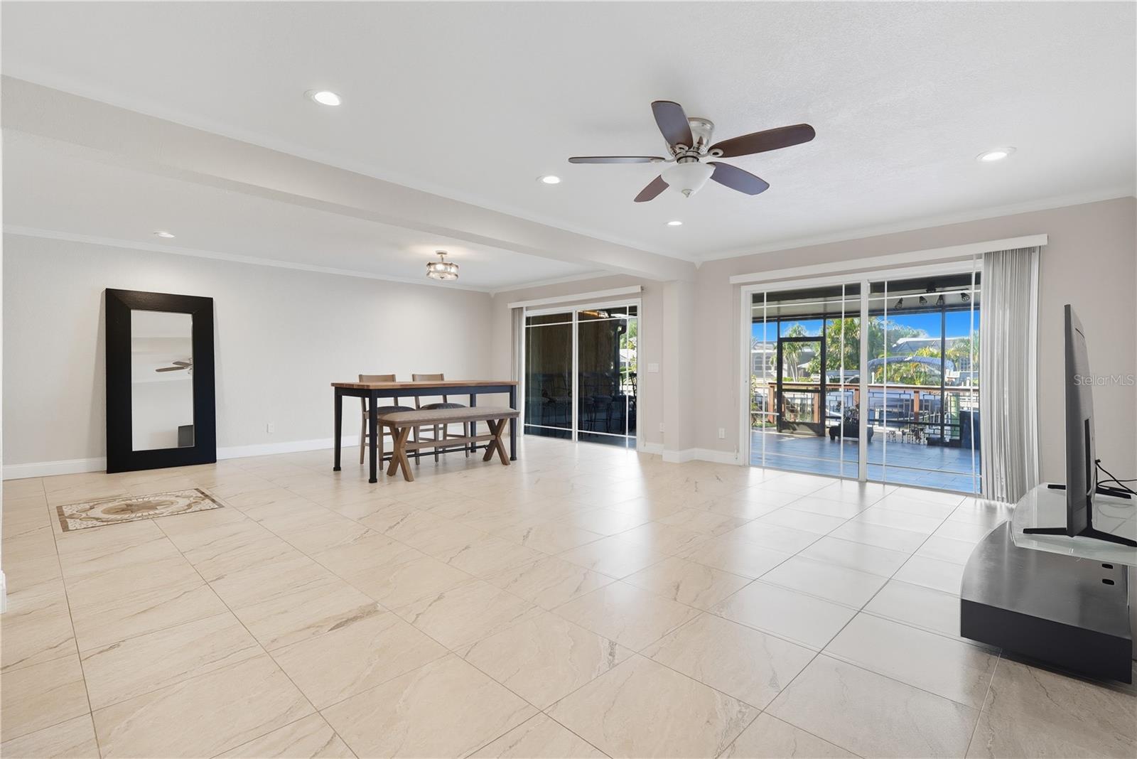 Image 4 of 50 For 8717 Bay Pointe Drive