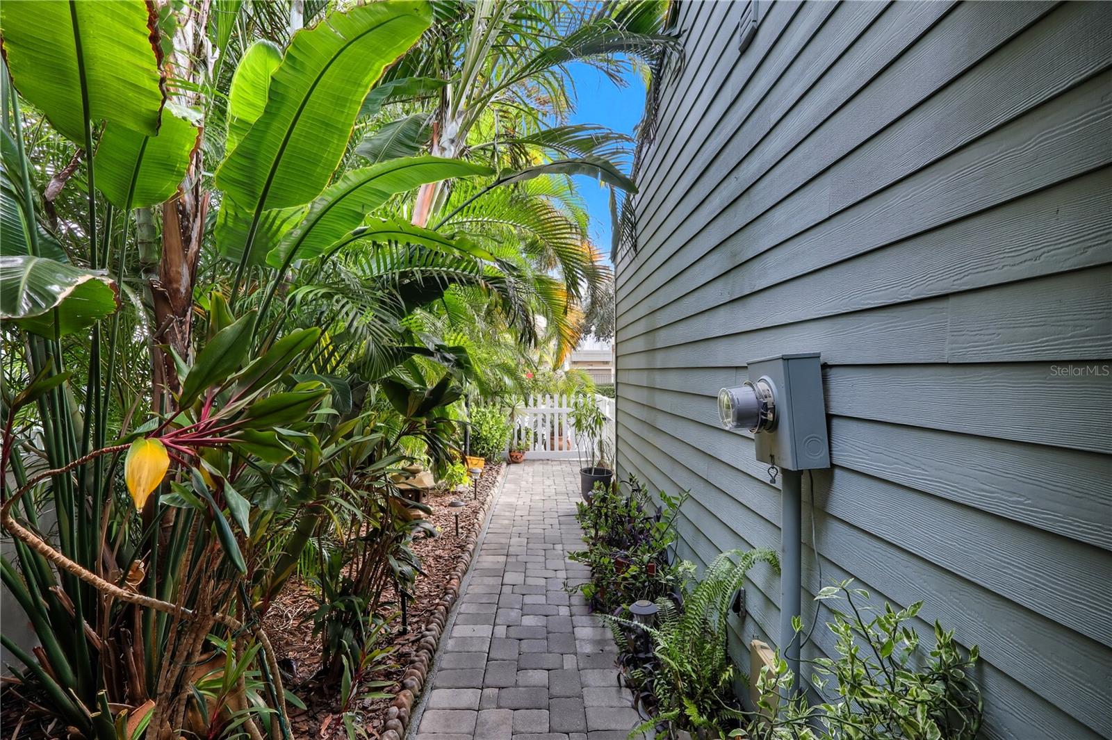 Image 48 of 50 For 8717 Bay Pointe Drive