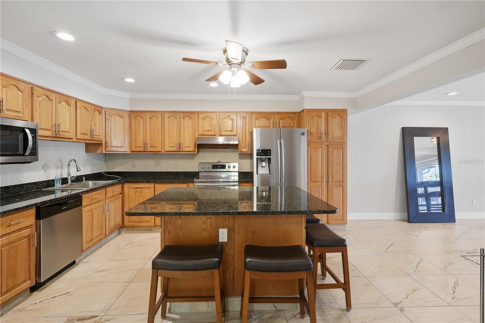 Image 5 of 50 For 8717 Bay Pointe Drive