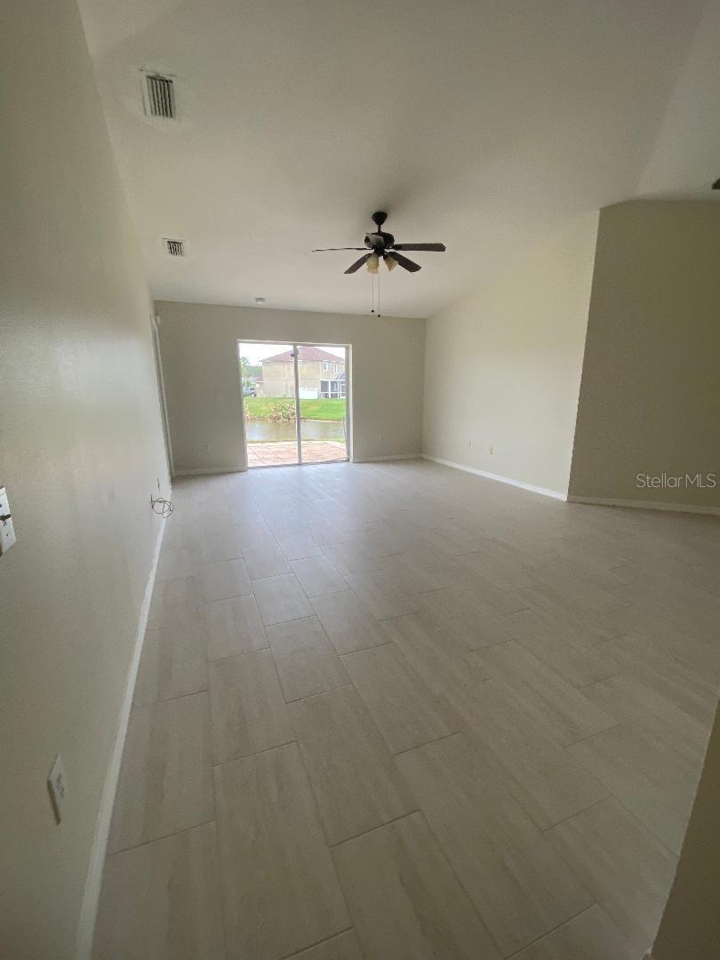 Image 4 of 11 For 25456 Geddy Drive