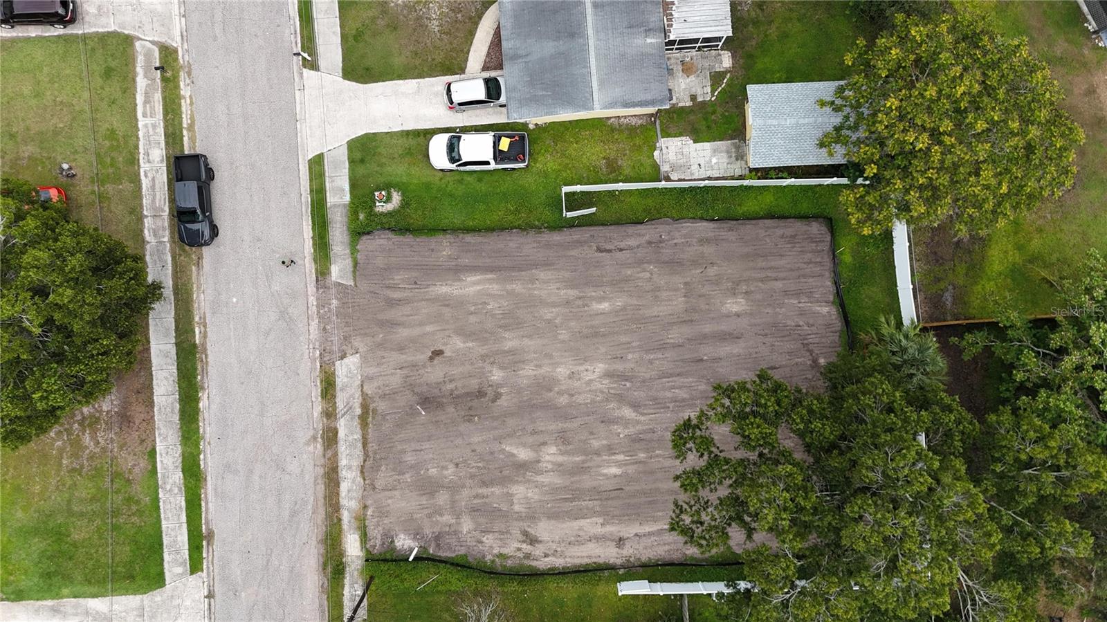 Listing photo id 12 for 436 Country Club Drive