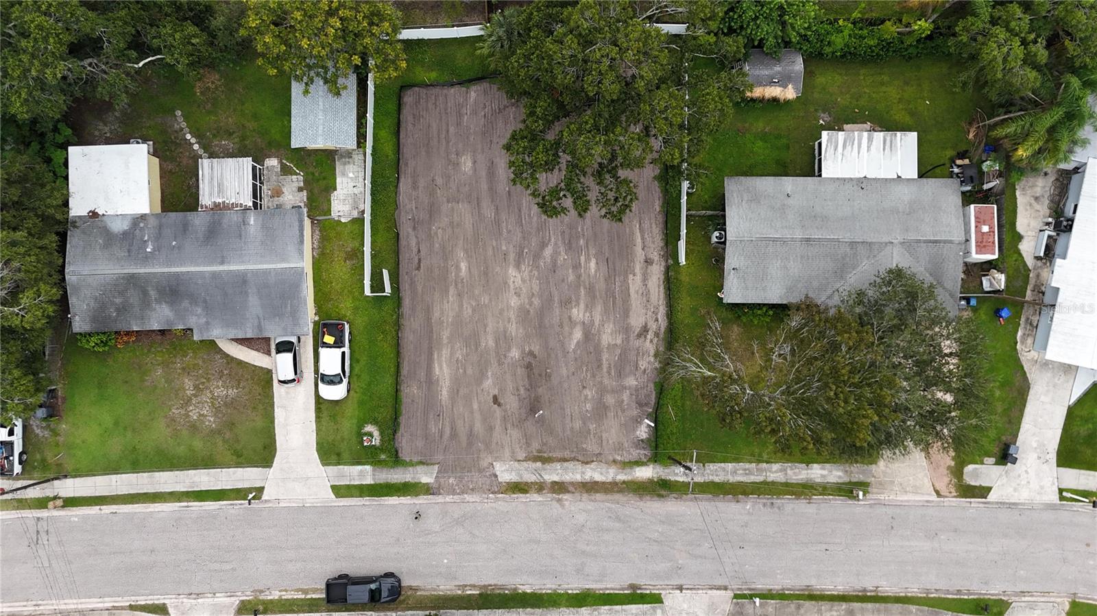 Listing photo id 15 for 436 Country Club Drive