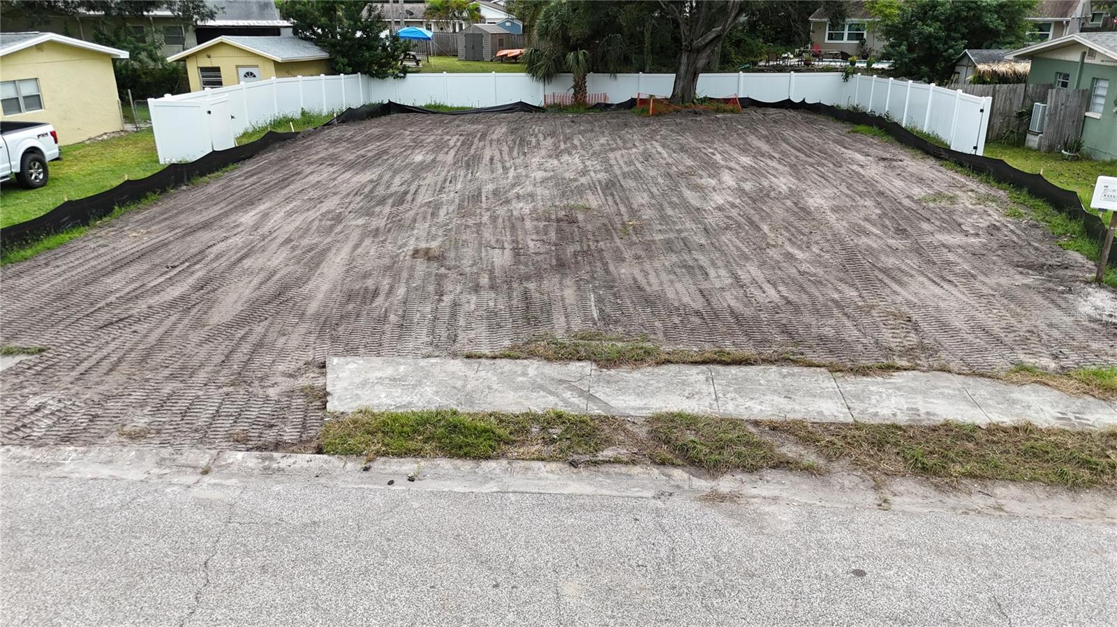 Listing photo id 20 for 436 Country Club Drive