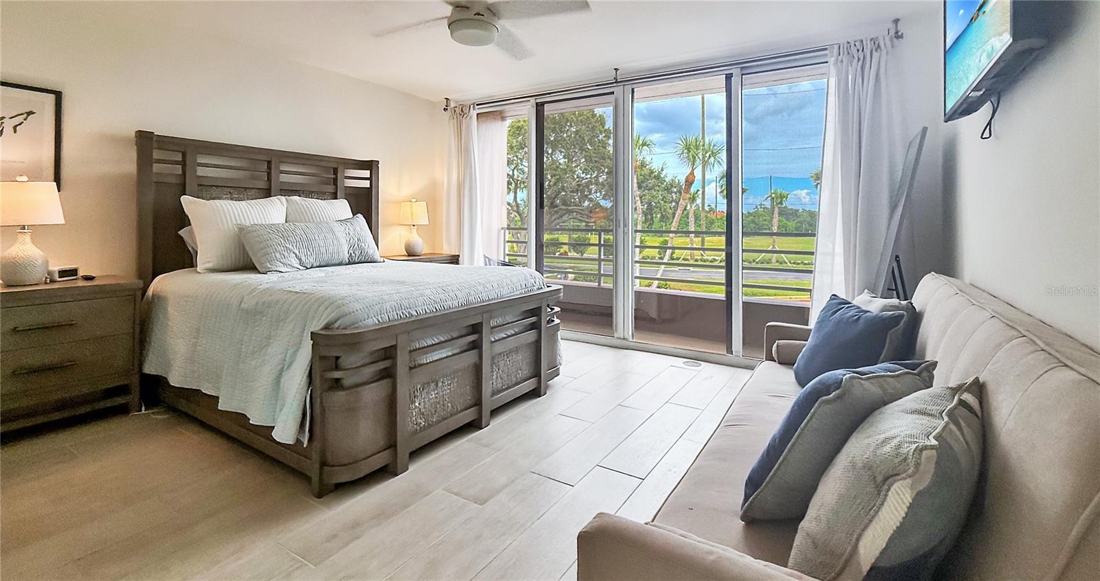 Image 30 of 63 For 6240 Kipps Colony Court S 101