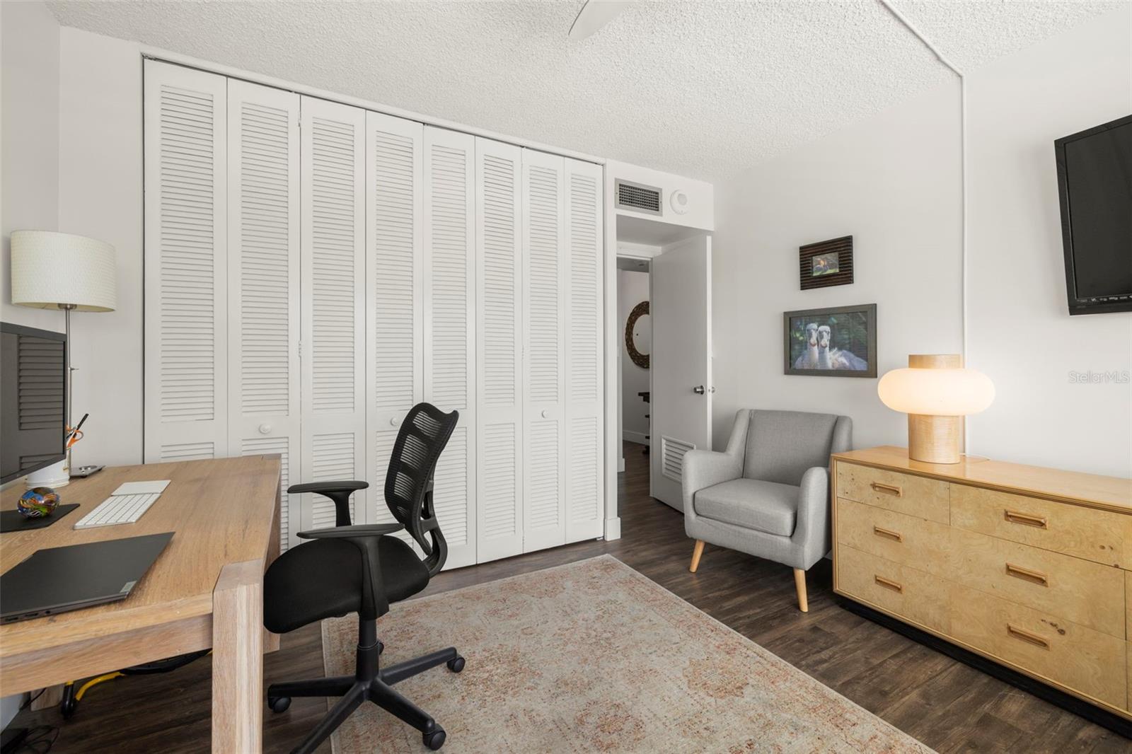 Image 23 of 46 For 2401 Bayshore Boulevard 803