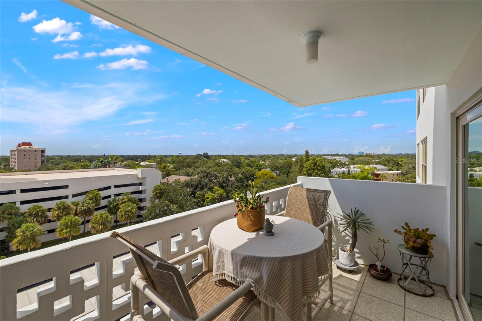 Image 26 of 46 For 2401 Bayshore Boulevard 803
