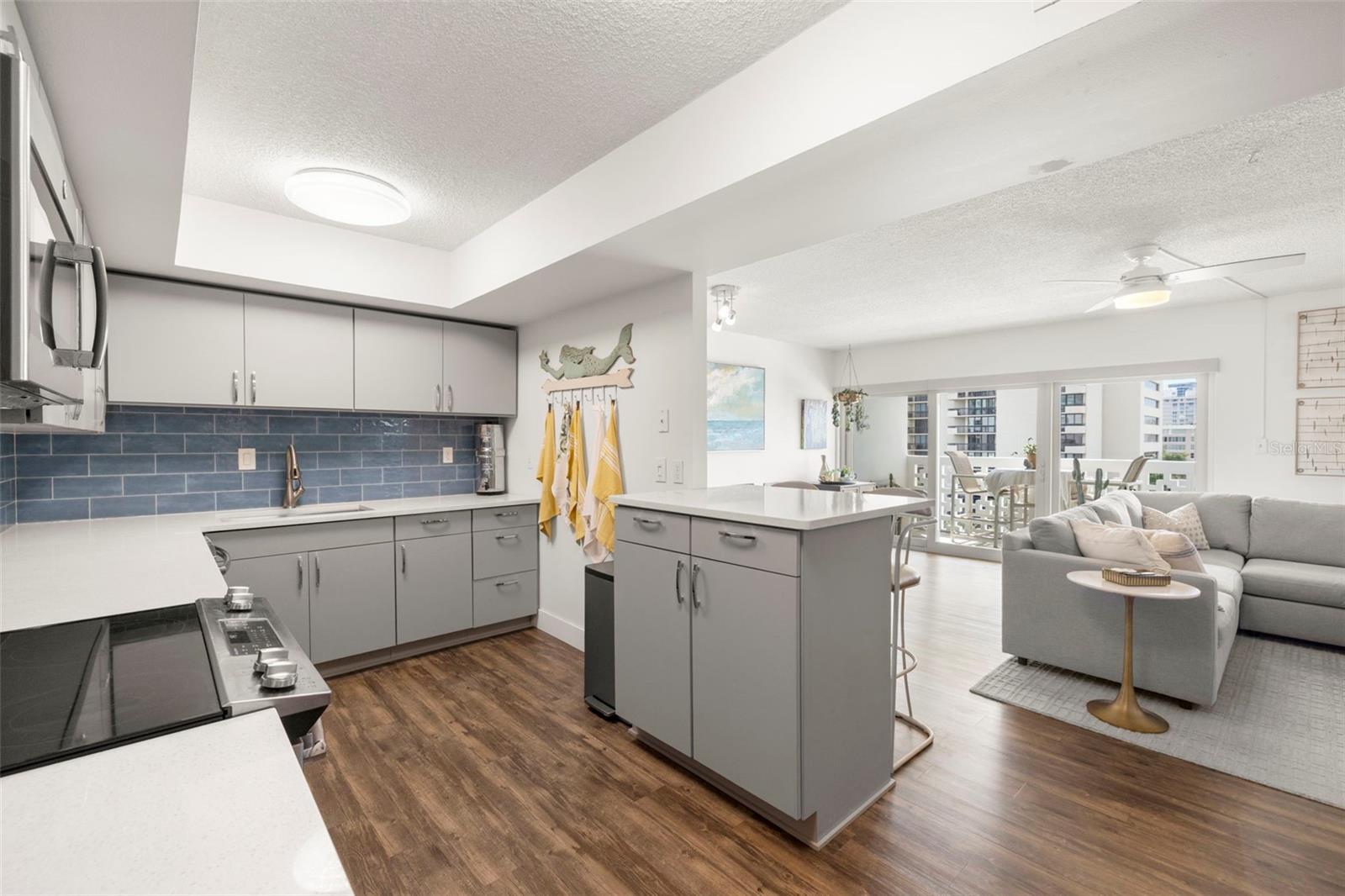Image 7 of 46 For 2401 Bayshore Boulevard 803