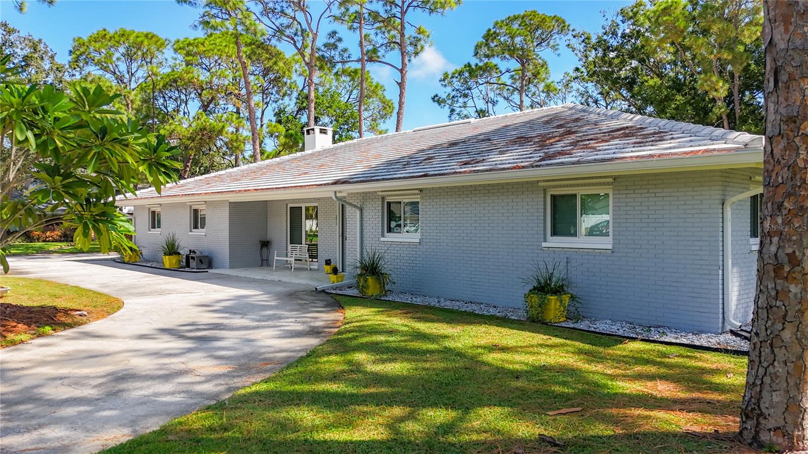 Image 6 of 90 For 8693 15th Street N