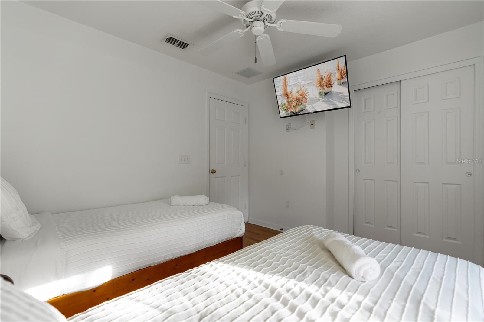 Image 21 of 37 For 2685 Andros Lane