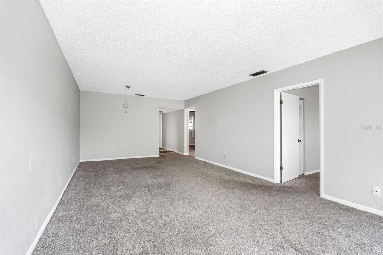 Image 6 of 46 For 1750 Belleair Forest Drive A15