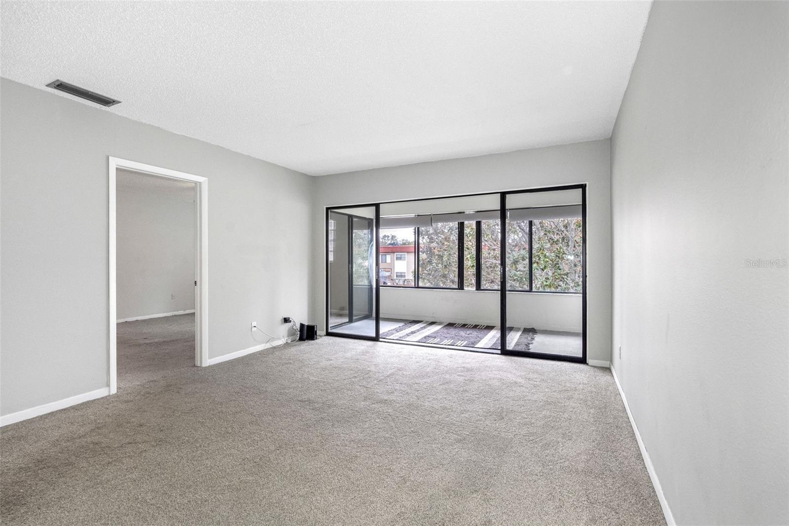 Image 7 of 46 For 1750 Belleair Forest Drive A15