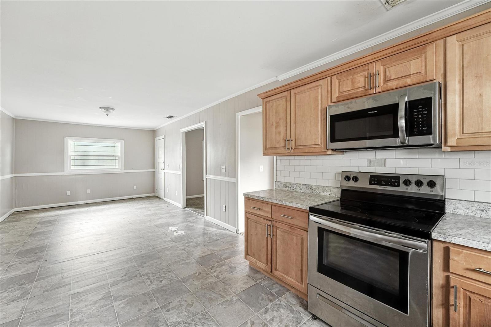 Image 15 of 30 For 896 9th Street
