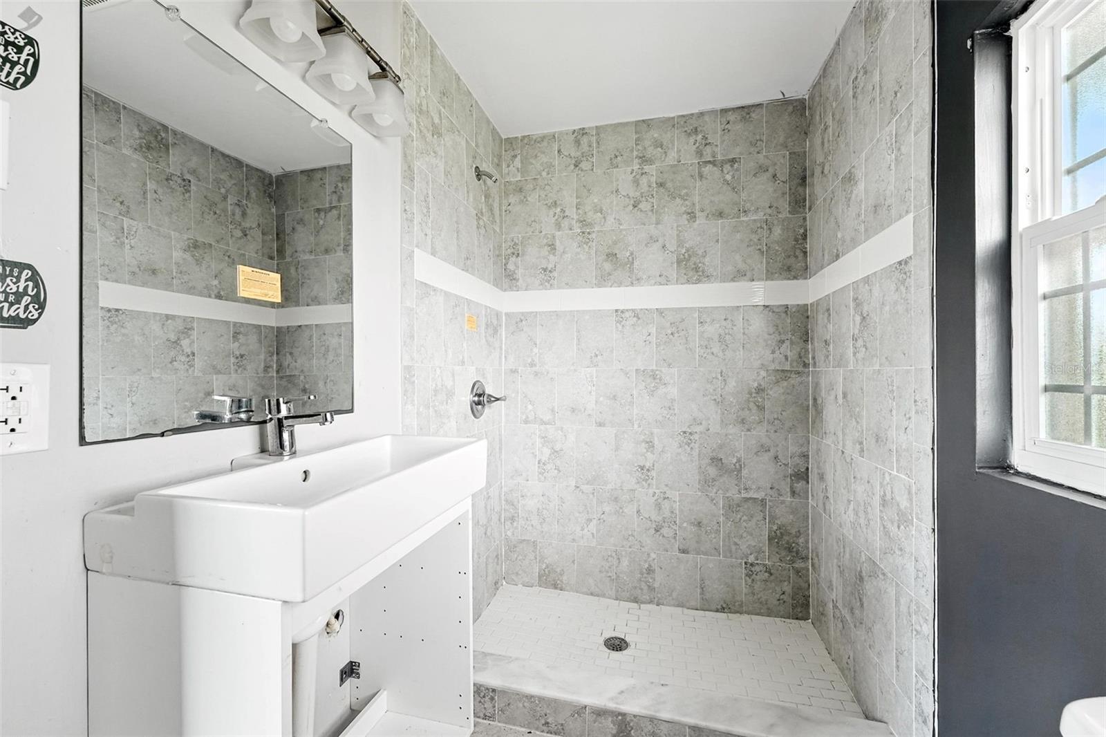 Image 17 of 30 For 896 9th Street