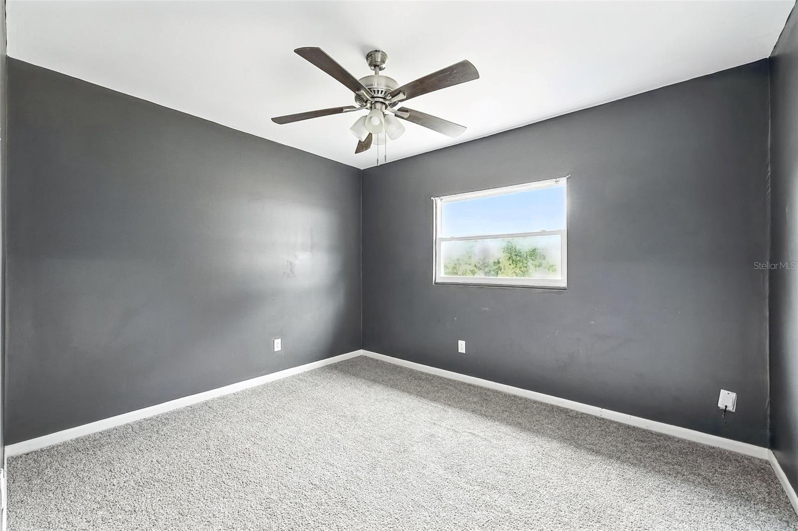 Image 25 of 30 For 896 9th Street