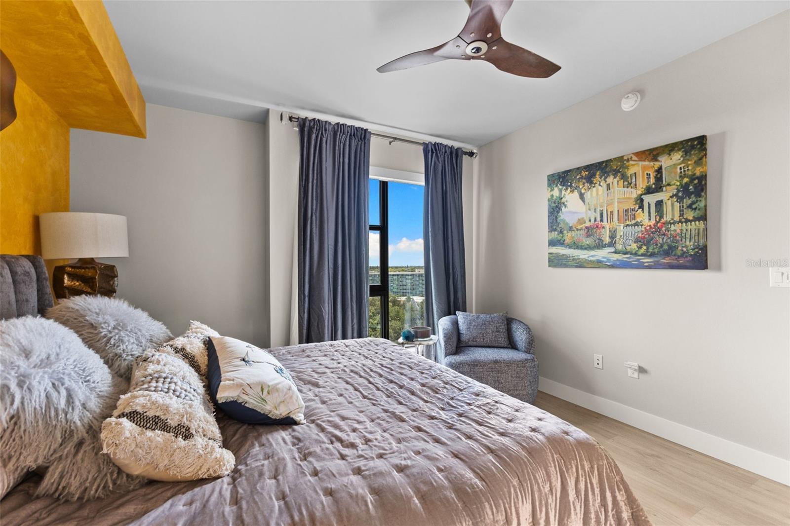 Image 18 of 39 For 199 Dali Boulevard 901