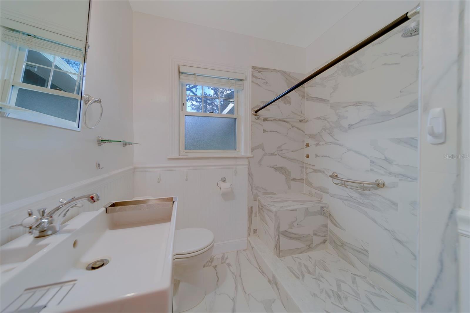Image 16 of 34 For 1125 Commodore Street