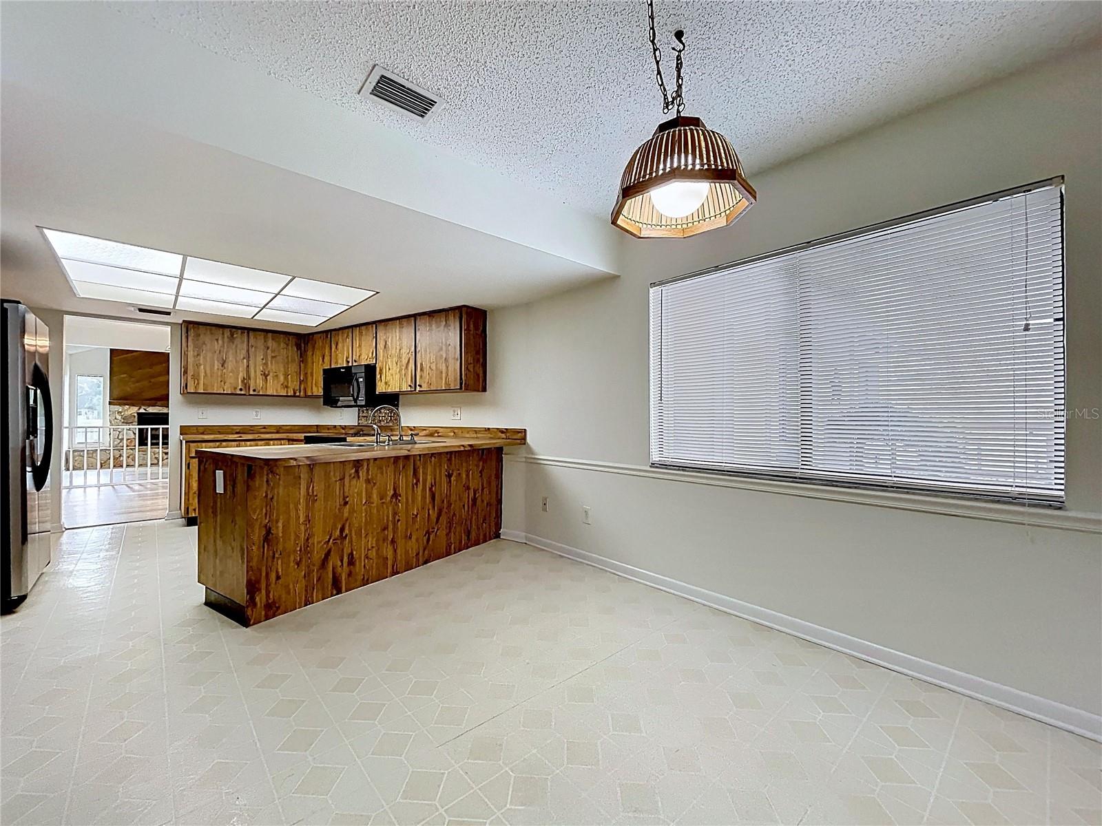 Image 34 of 87 For 16127 Gardendale Drive