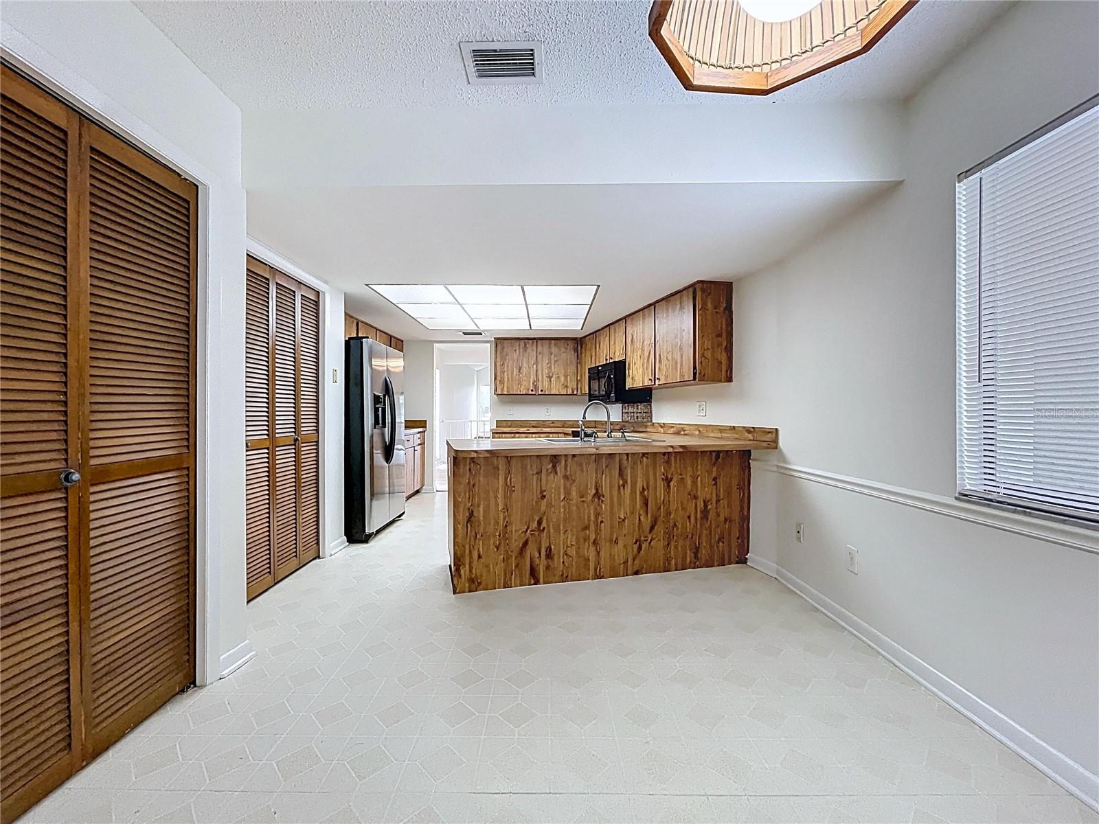 Image 35 of 87 For 16127 Gardendale Drive