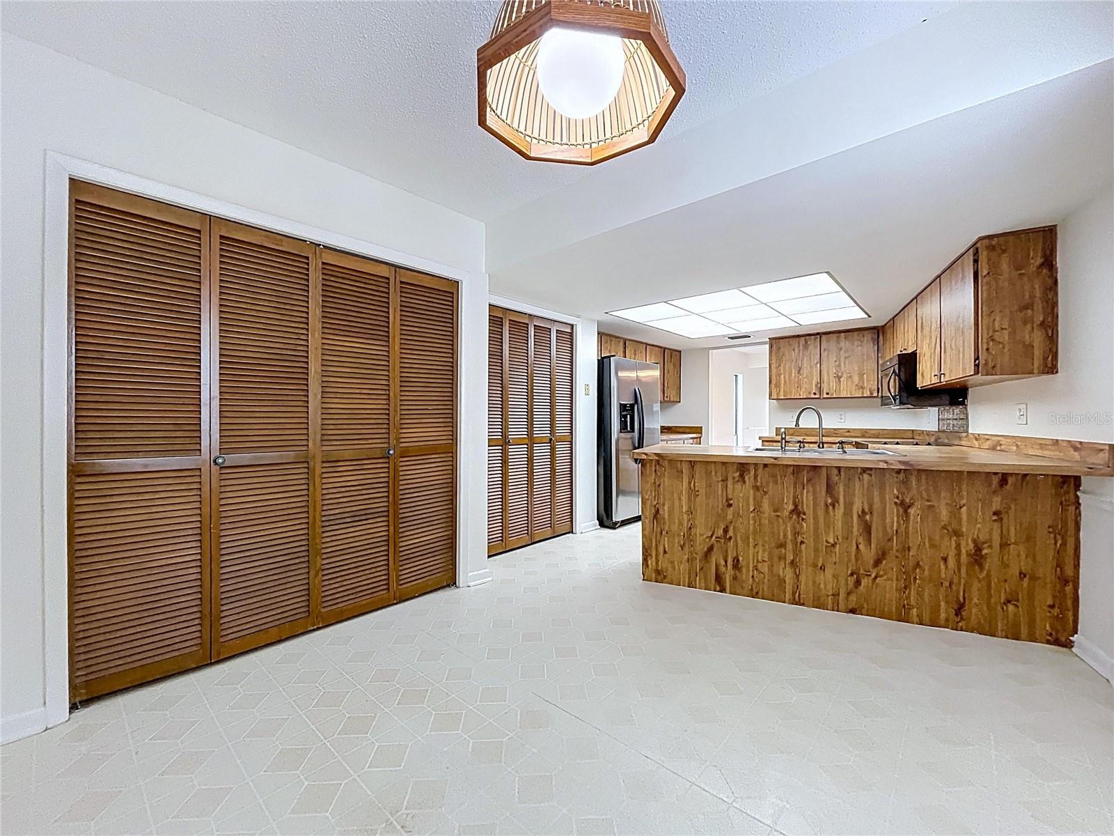 Image 36 of 87 For 16127 Gardendale Drive