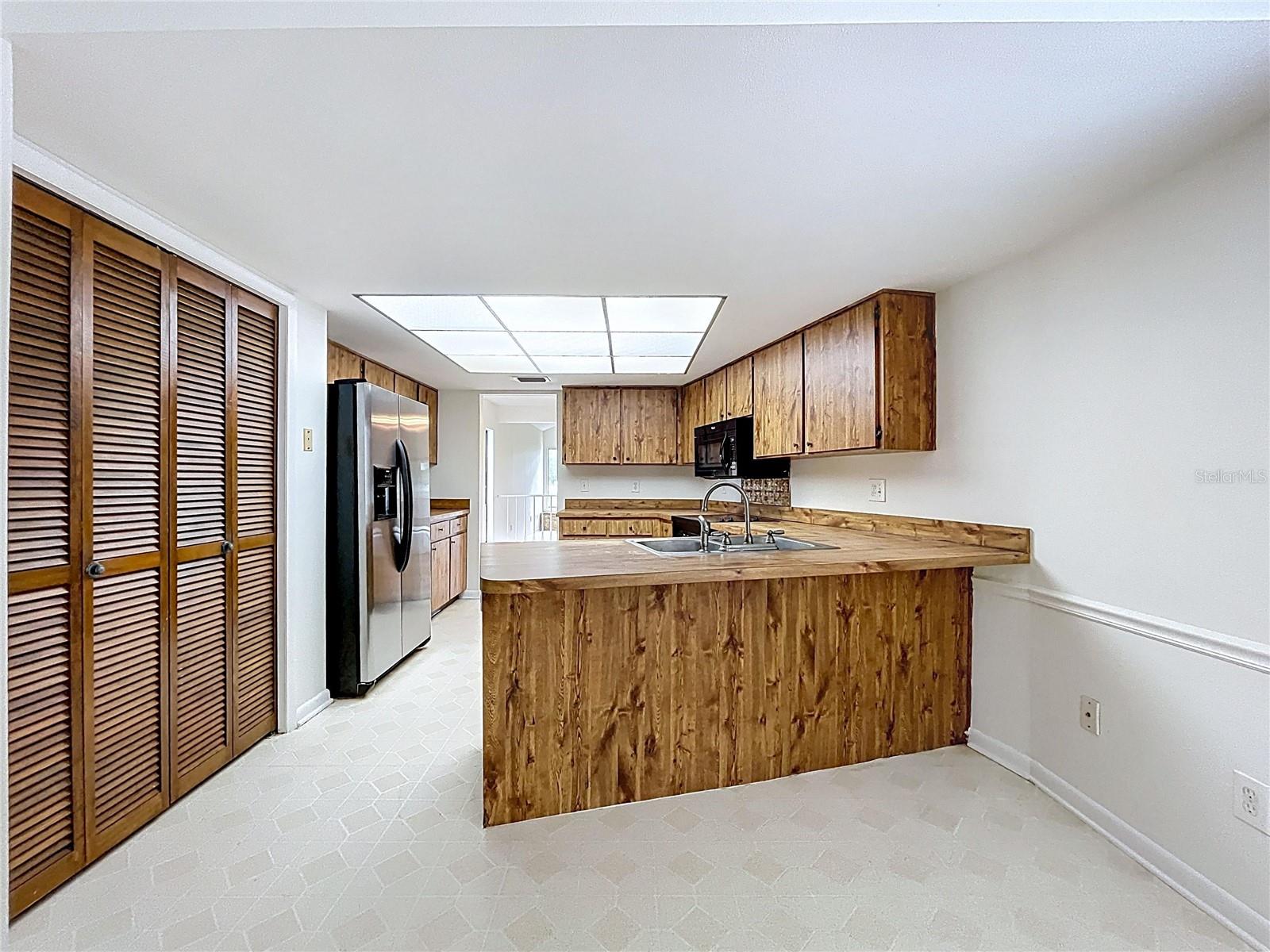 Image 37 of 87 For 16127 Gardendale Drive