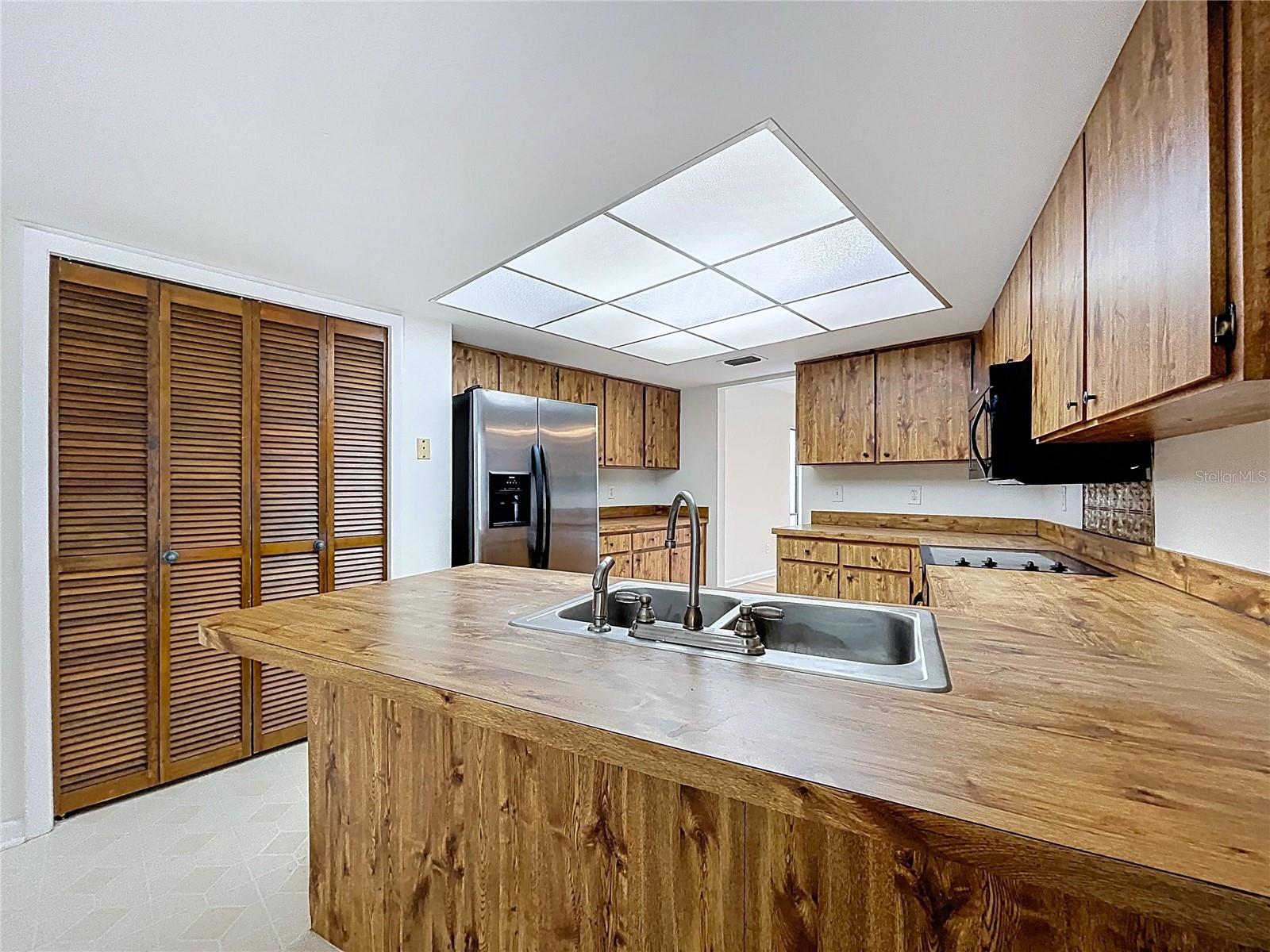 Image 41 of 87 For 16127 Gardendale Drive