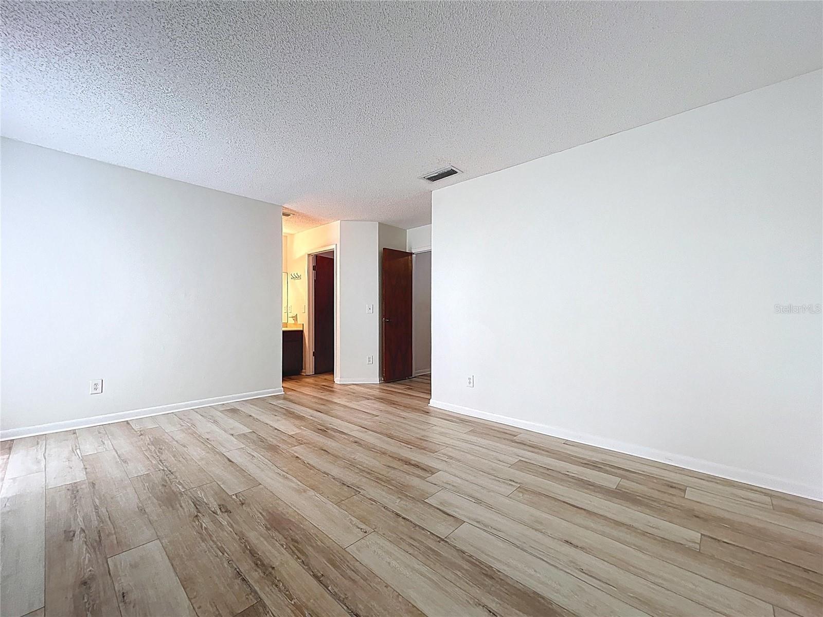 Image 47 of 87 For 16127 Gardendale Drive