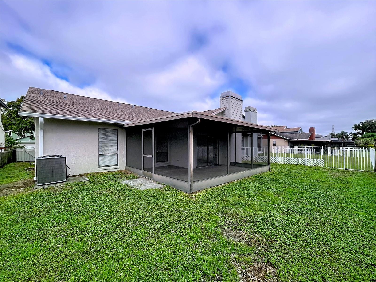 Image 5 of 87 For 16127 Gardendale Drive