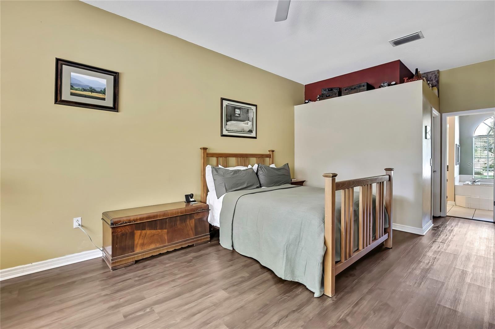 Image 12 of 54 For 18401 Debonair Place