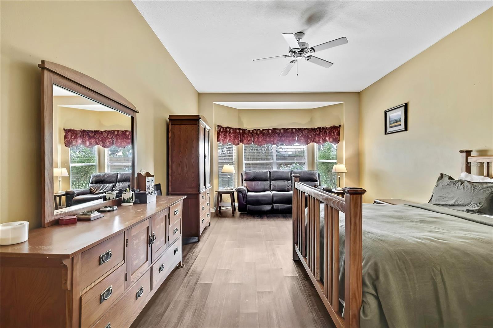 Image 13 of 54 For 18401 Debonair Place