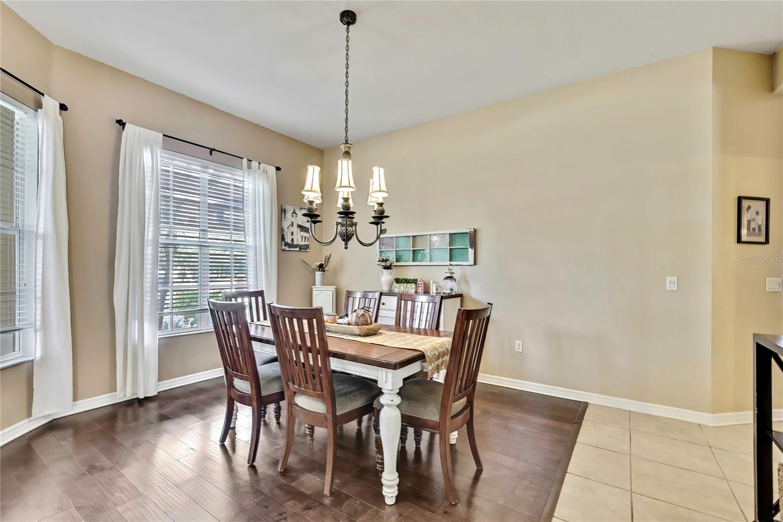 Image 8 of 54 For 18401 Debonair Place