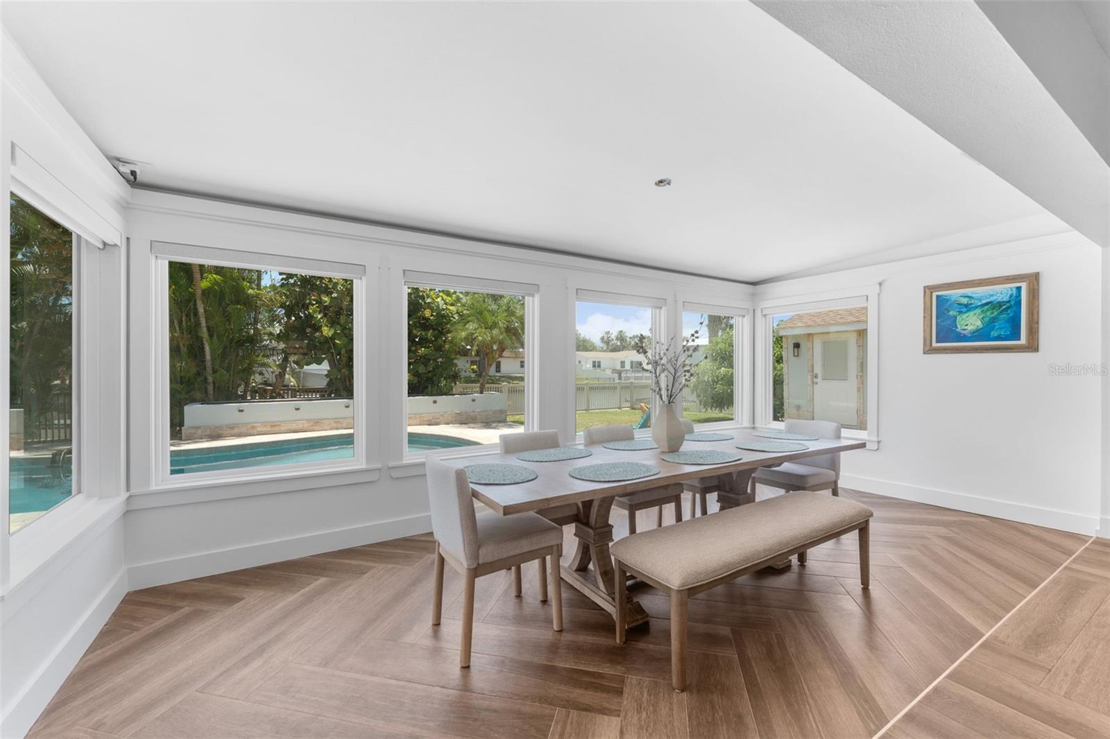 Listing photo id 12 for 8720 Hickorywood Lane