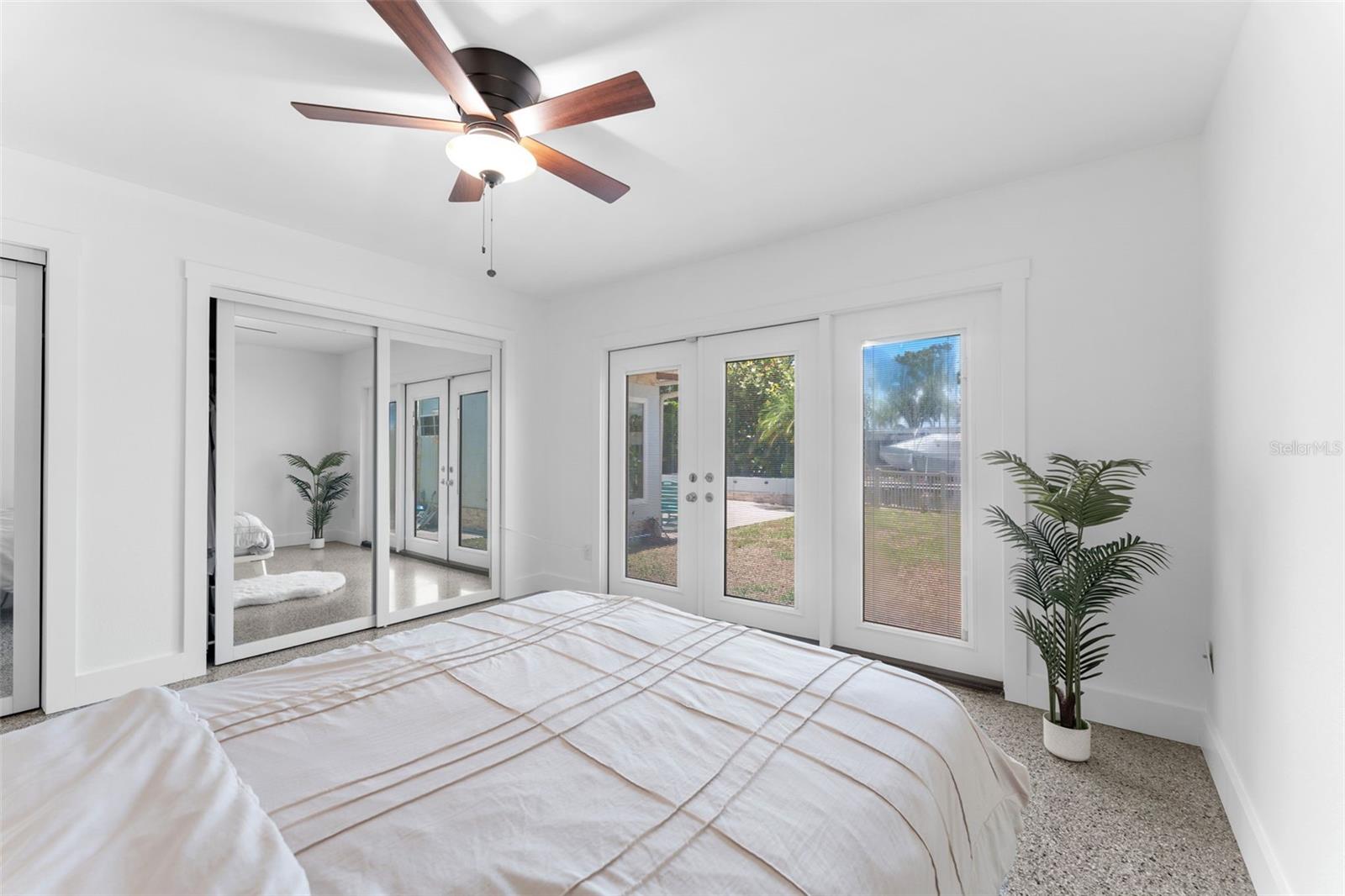 Listing photo id 15 for 8720 Hickorywood Lane