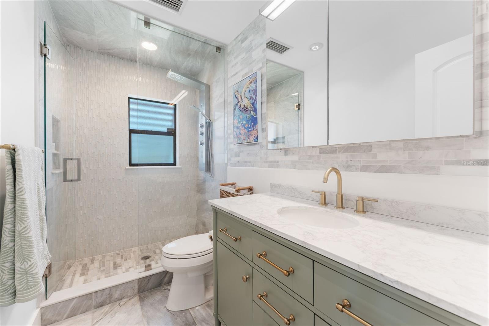 Listing photo id 16 for 8720 Hickorywood Lane