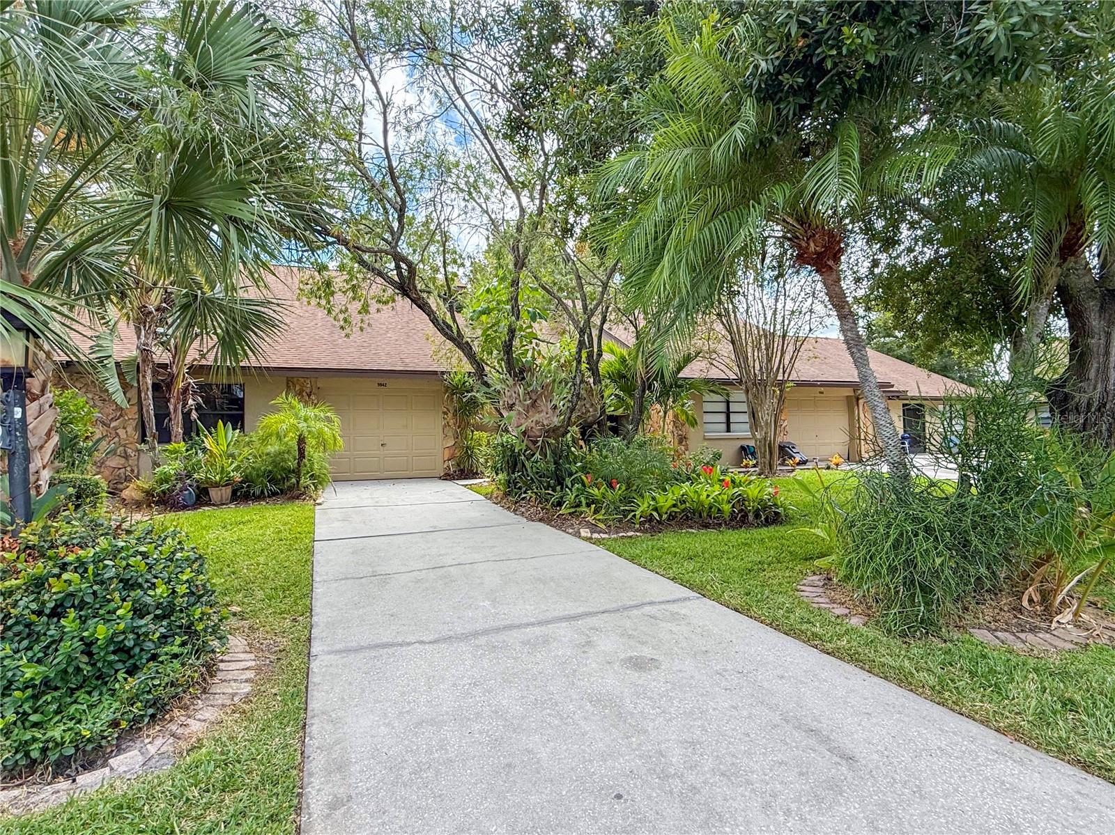 Details for 9942 Lake Seminole Drive W, LARGO, FL 33773