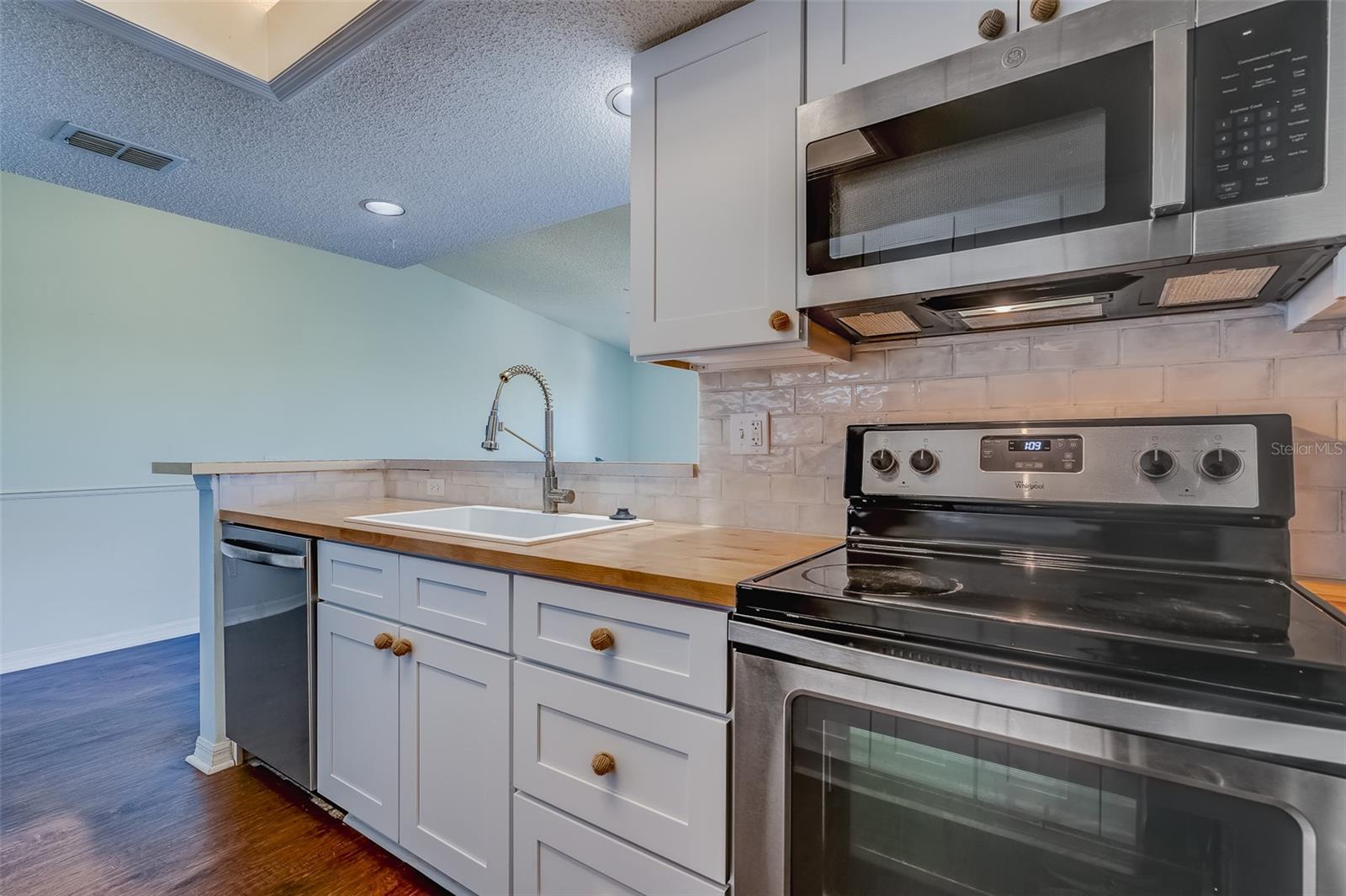 Image 17 of 57 For 508 Garland Circle