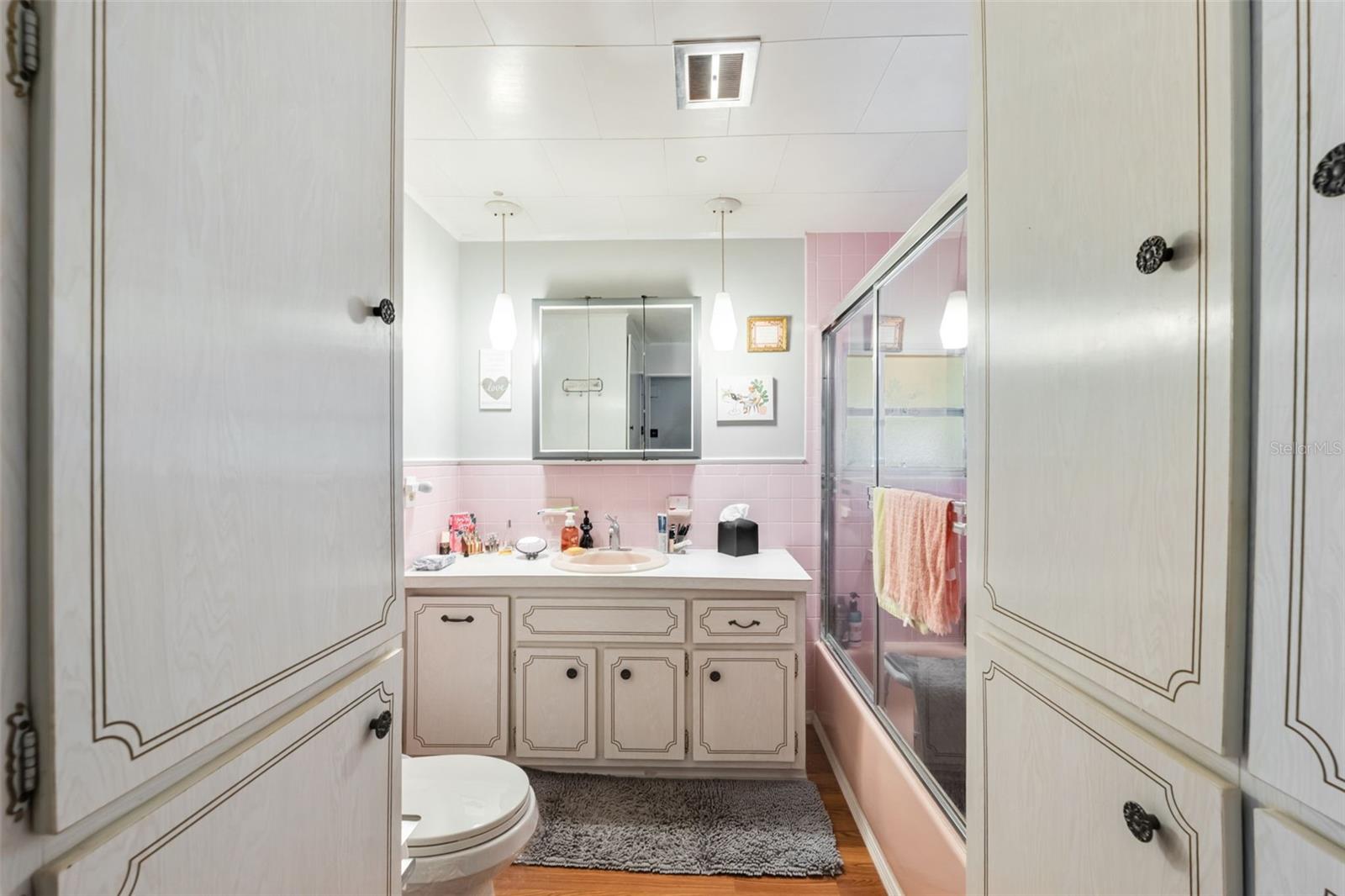 Listing photo id 19 for 3301 Alt 19  700