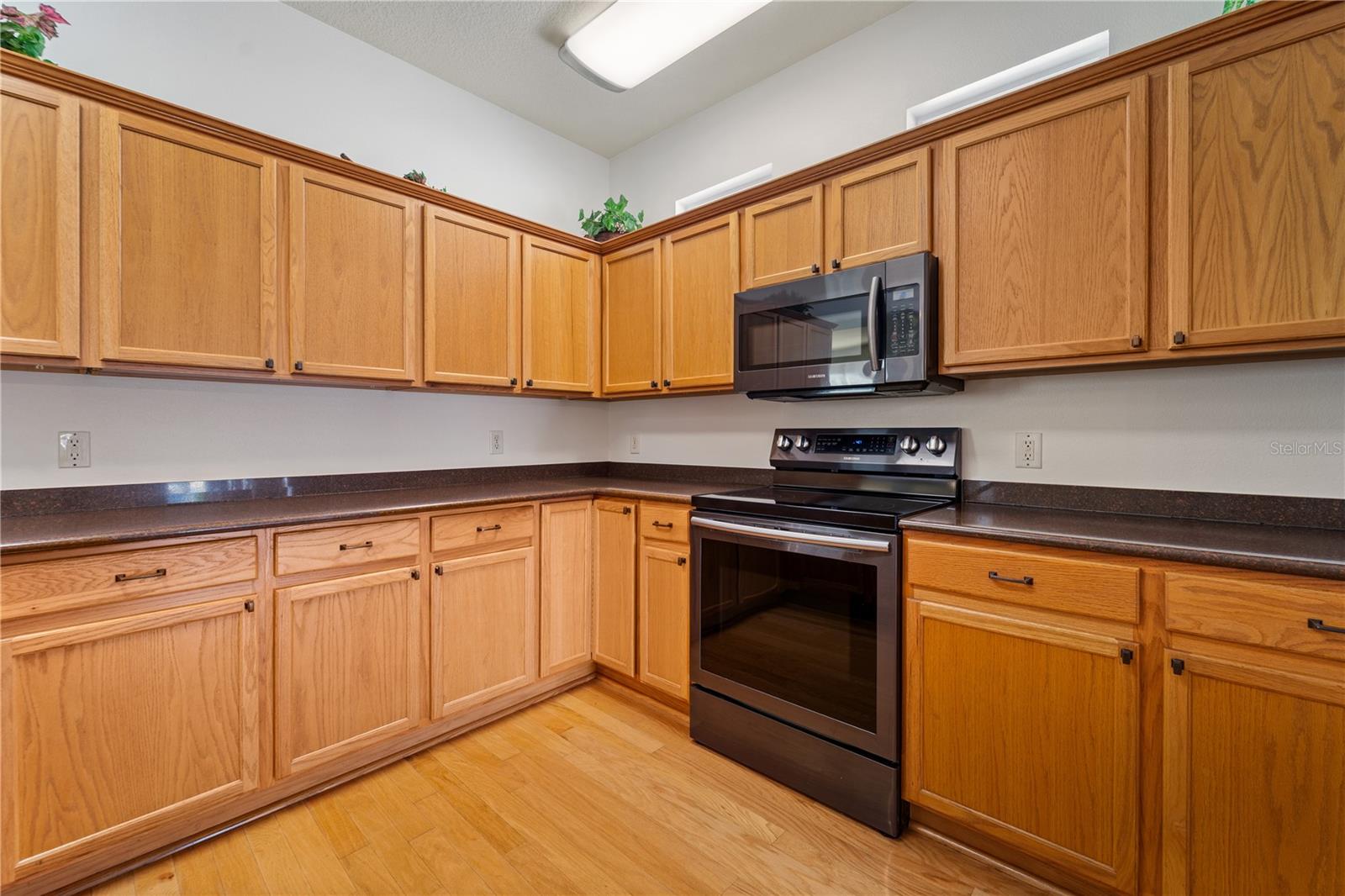 Image 16 of 44 For 20941 Tangor Road