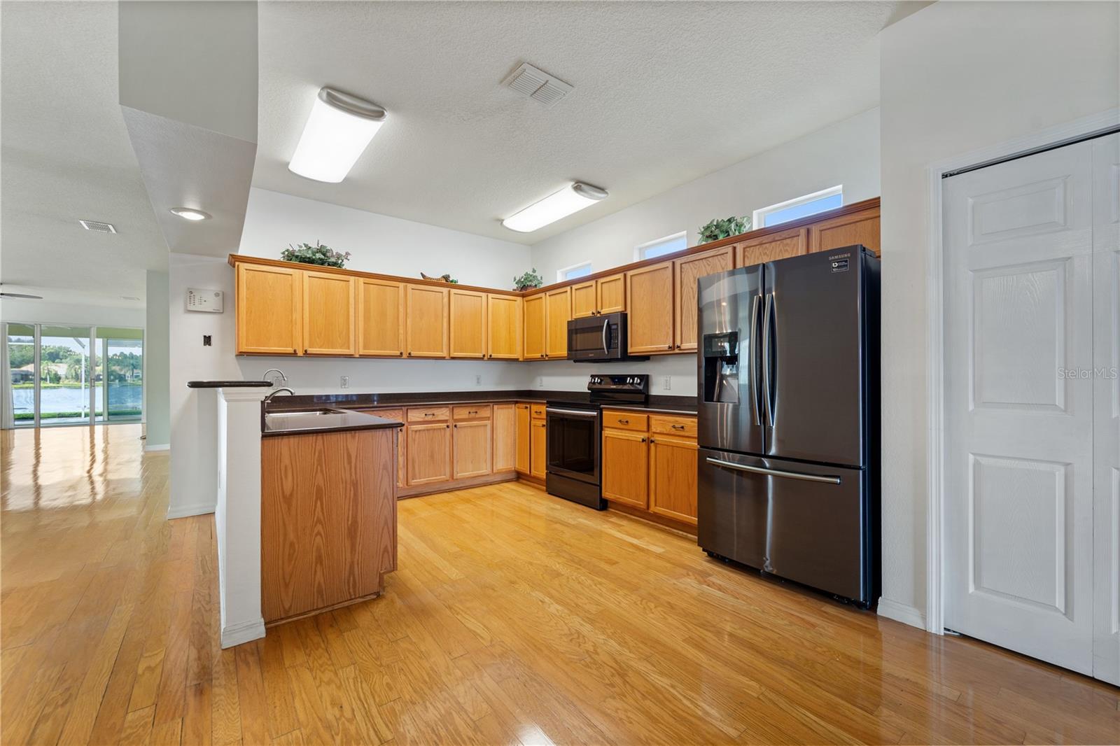 Image 18 of 44 For 20941 Tangor Road