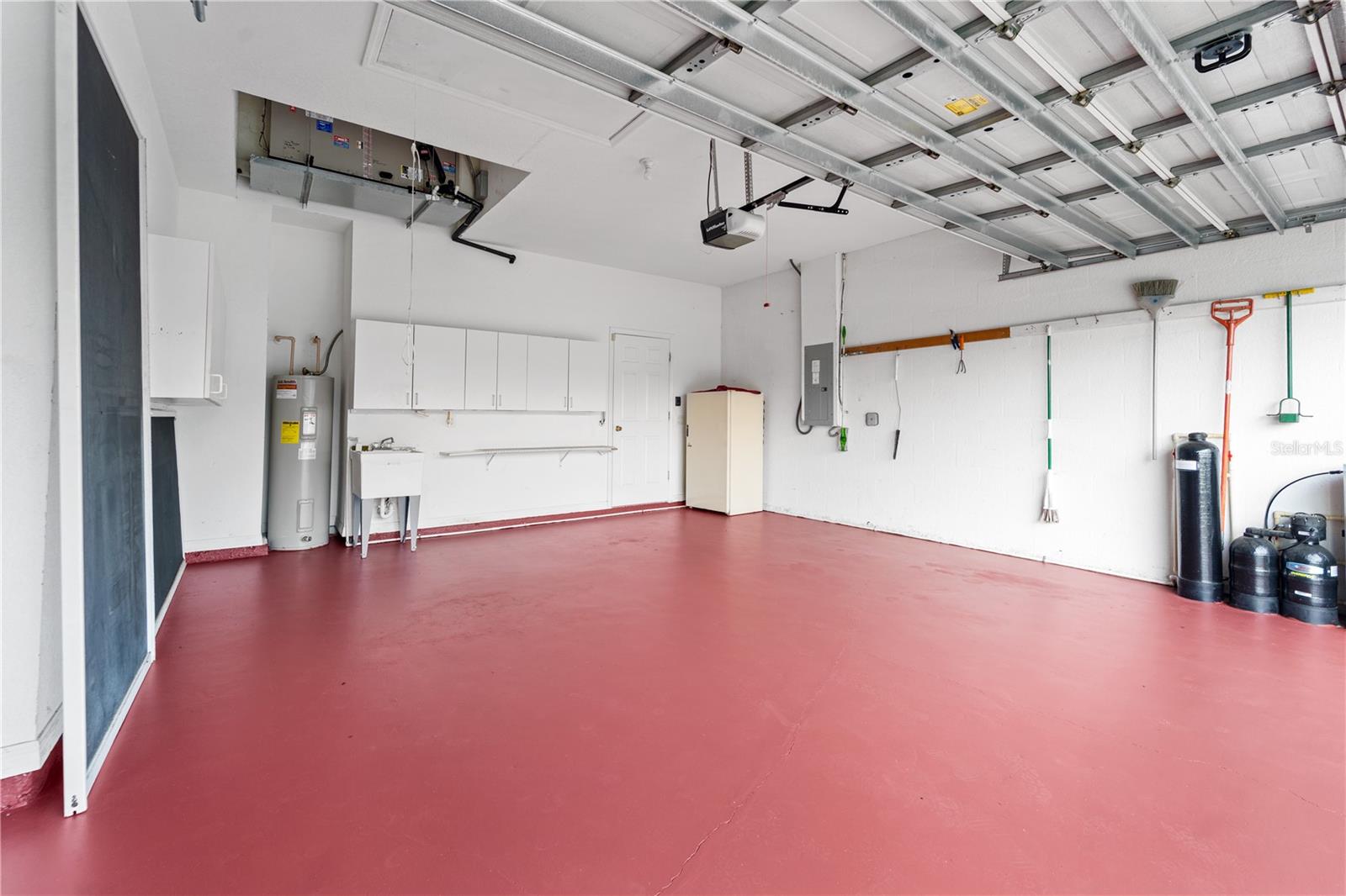 Image 38 of 44 For 20941 Tangor Road