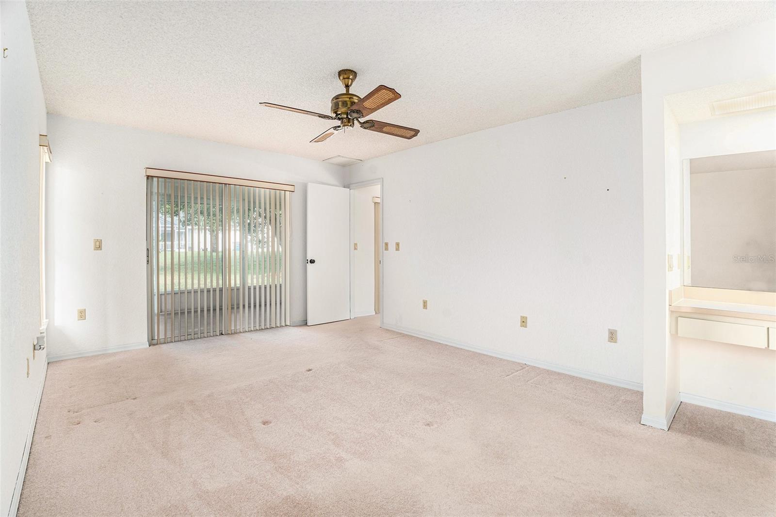 Image 18 of 27 For 1247 Venetia Drive