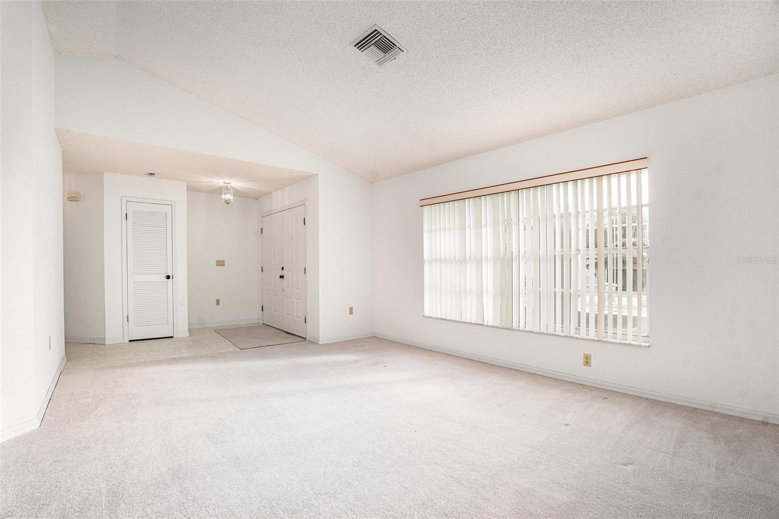Image 22 of 27 For 1247 Venetia Drive