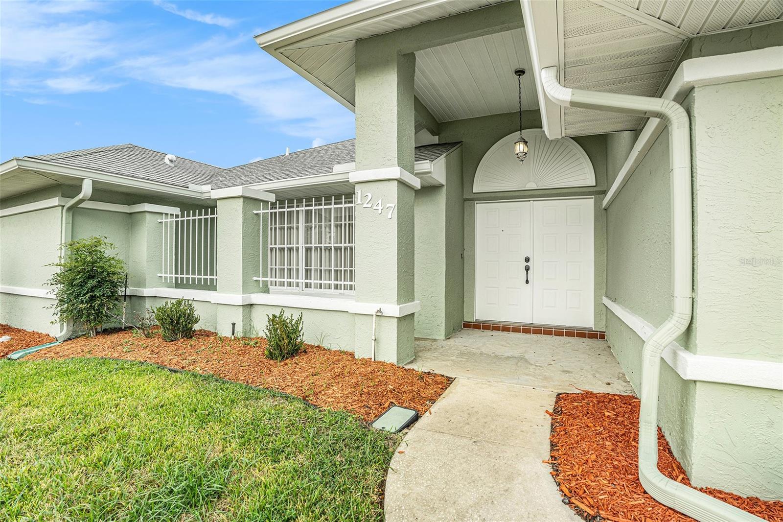 Image 4 of 27 For 1247 Venetia Drive