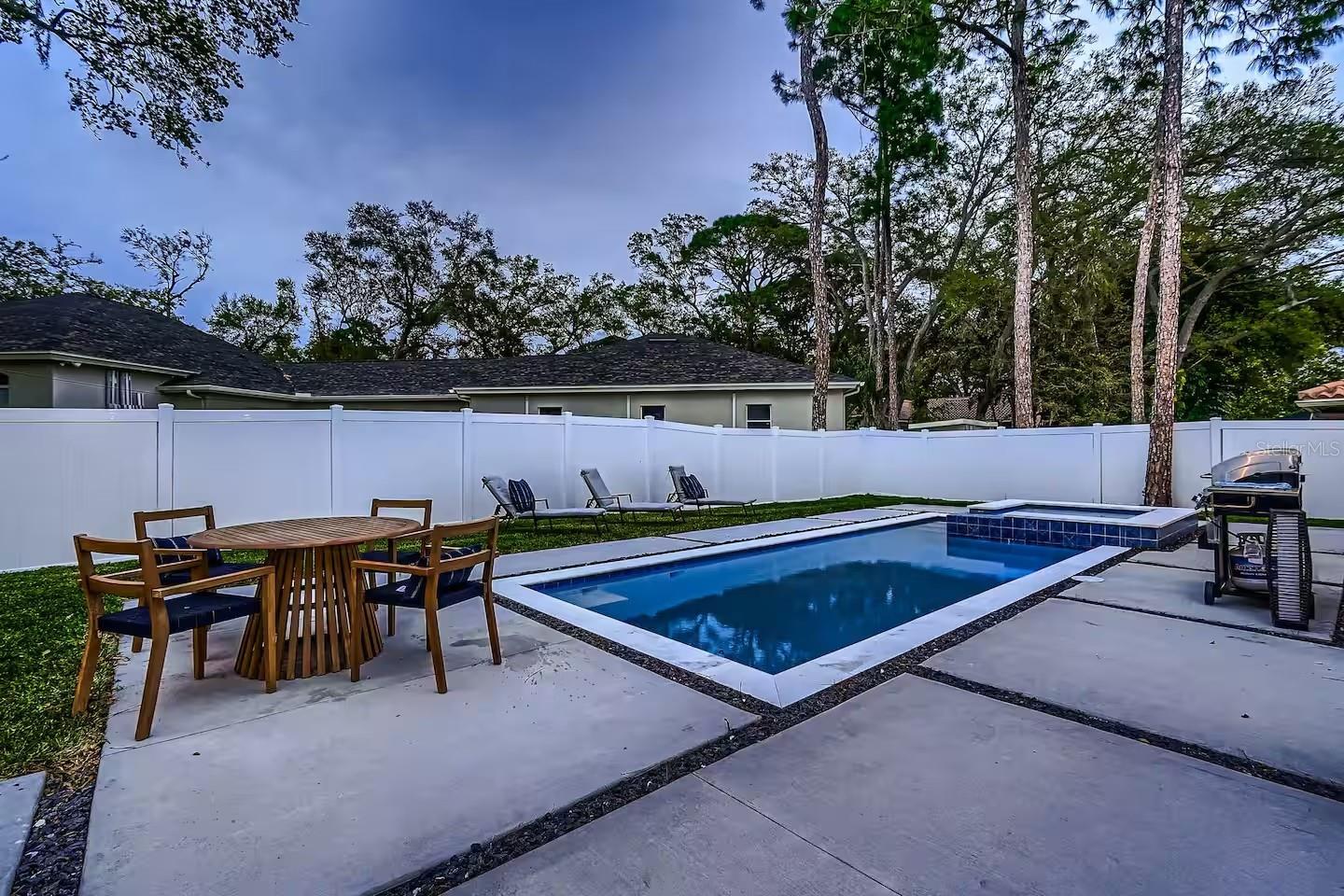 Image 42 of 50 For 13509 Park Boulevard
