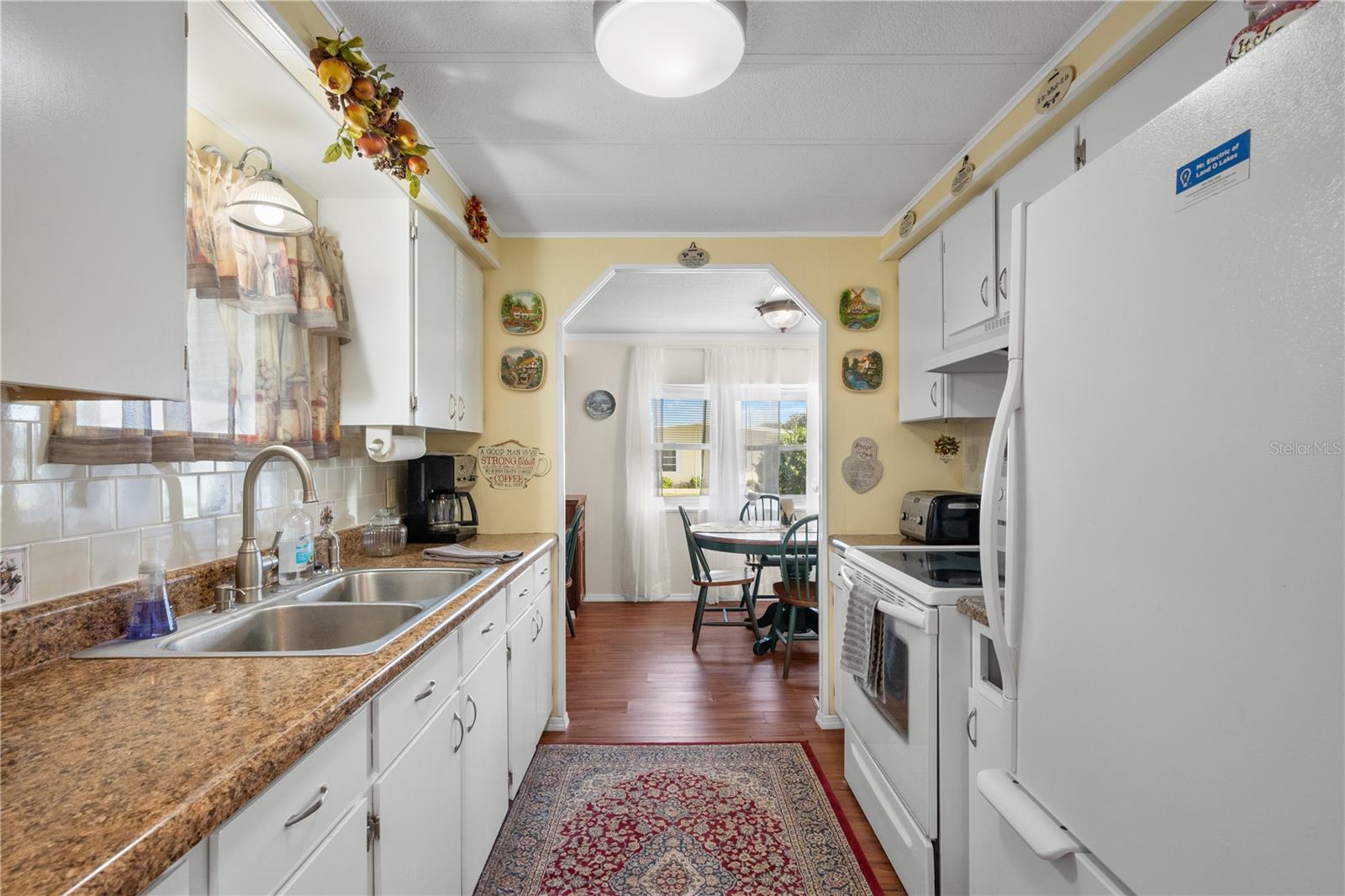 Image 10 of 59 For 36814 Grace Avenue