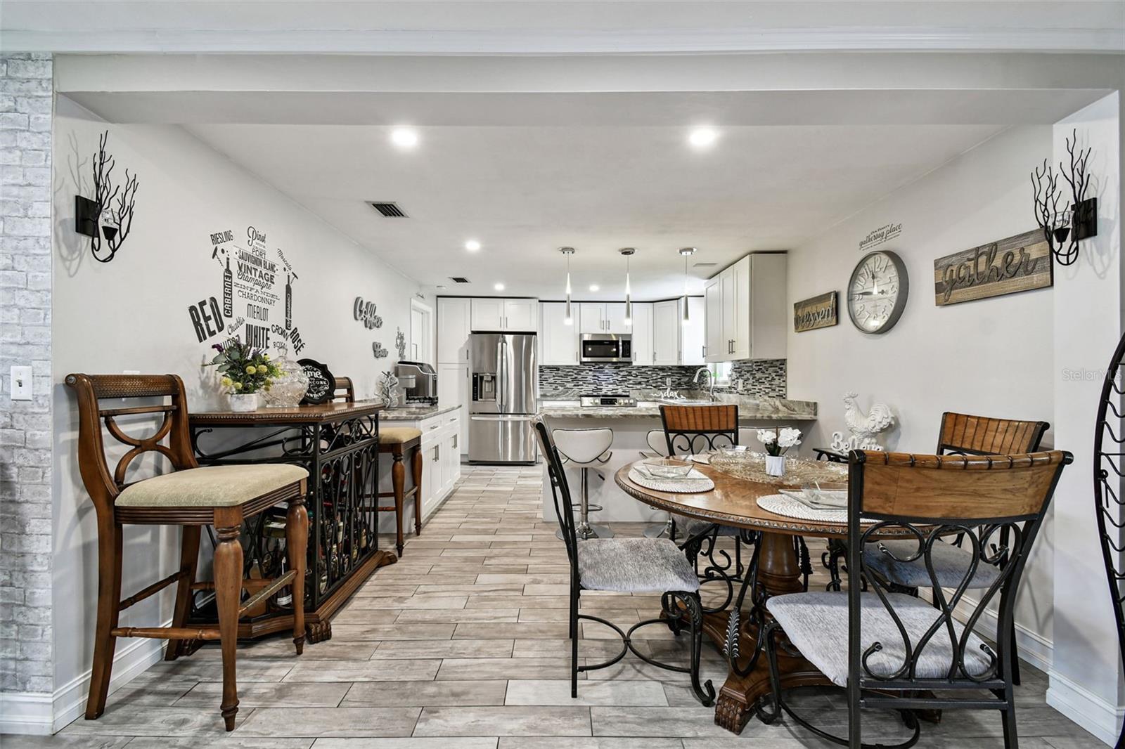 Image 13 of 51 For 1389 Seabreeze Street