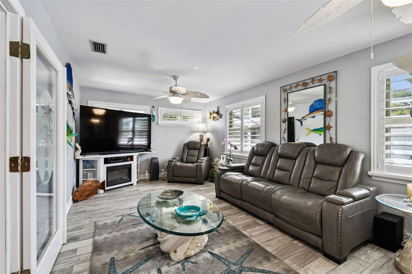 Image 16 of 51 For 1389 Seabreeze Street
