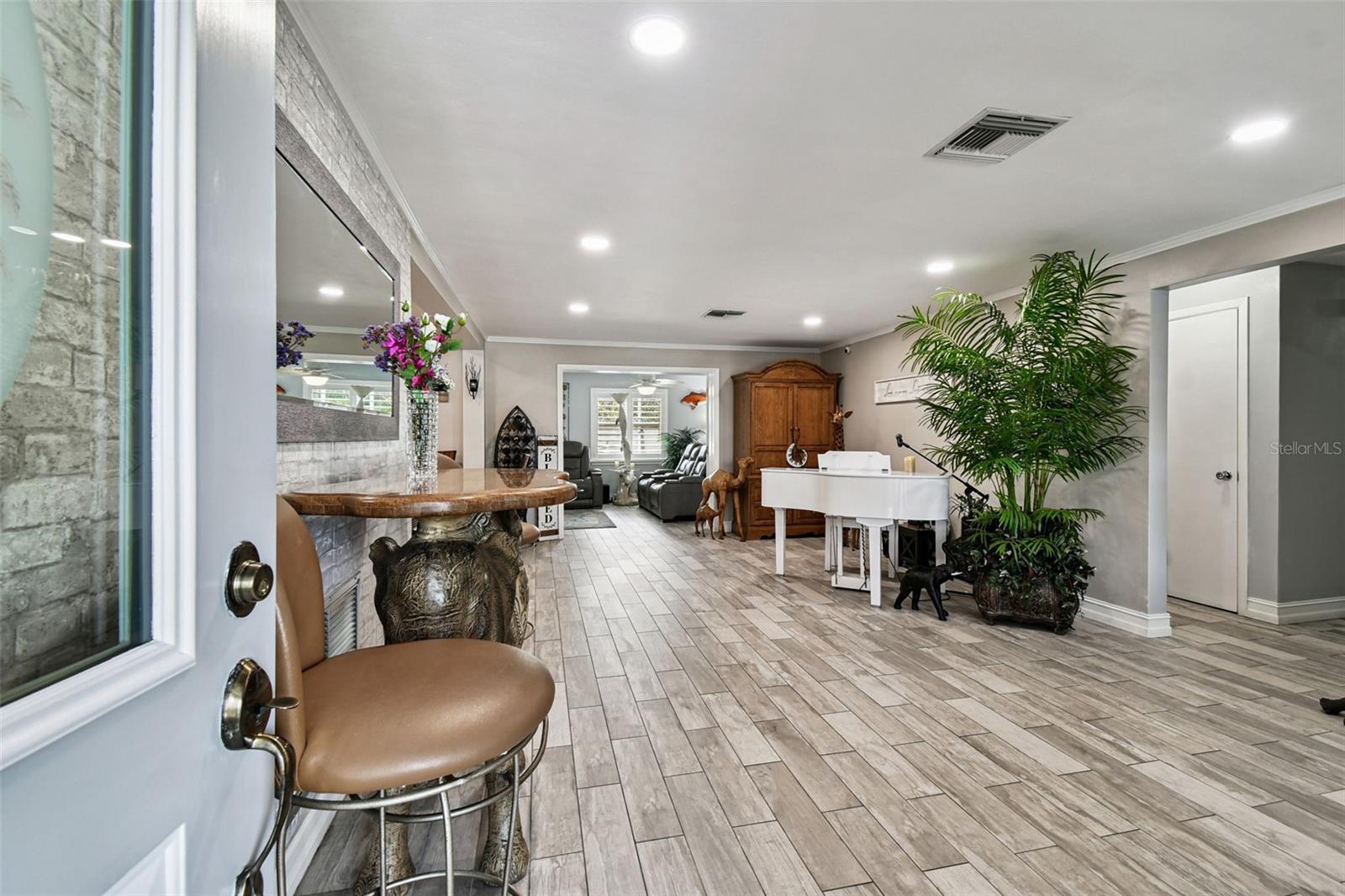 Image 4 of 51 For 1389 Seabreeze Street