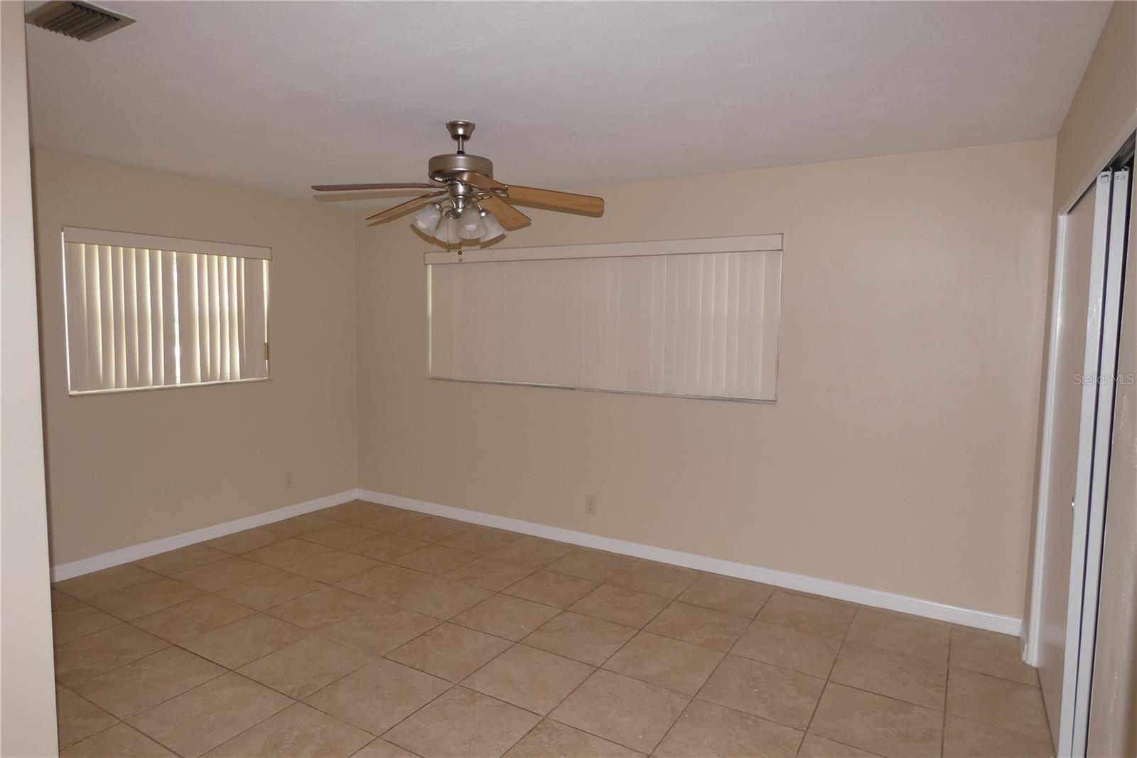 Image 12 of 16 For 2840 52nd Lane N